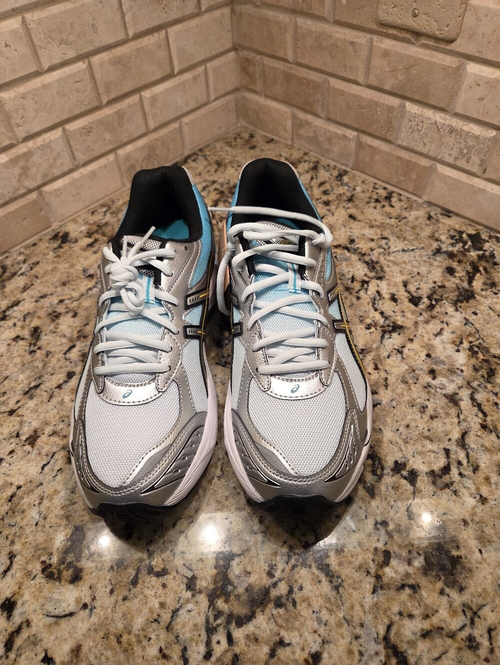 ASICS GT-2160 Silver Y2K Retro Running Shoes Men 10/Women 11.5